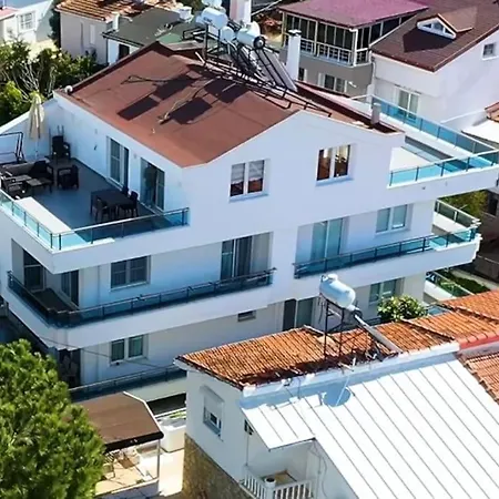 Deniz Kenarinda Tatil Yenihisar